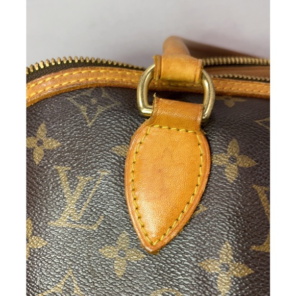 Louis Vuitton Horizontal Locket Monogram Tote - Picture 12 of 15